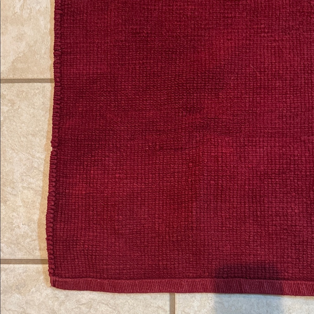 Rug Chic Burgundy Red Rug - Picture 14 of 16